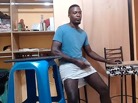 kurtbigcock webcam show