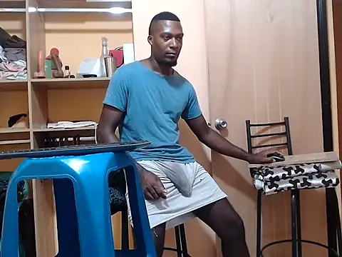 Show de kurtbigcock na webcam