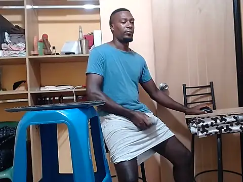 Show modela kurtbigcock na web-kameri
