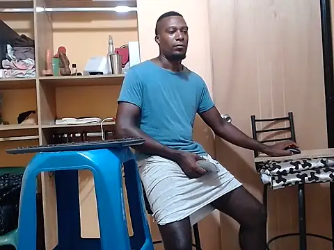 kurtbigcock 网络视讯表演