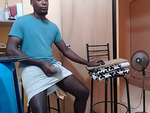 Show modela kurtbigcock na web-kameri