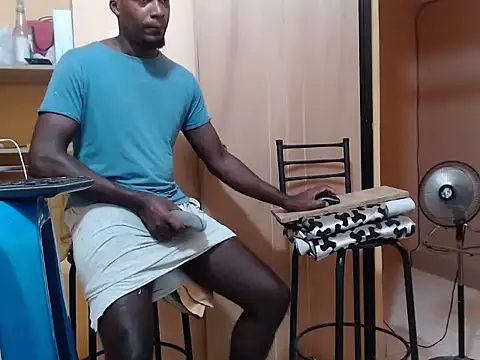 Show modela kurtbigcock na web-kameri