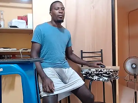 Show modela kurtbigcock na web-kameri