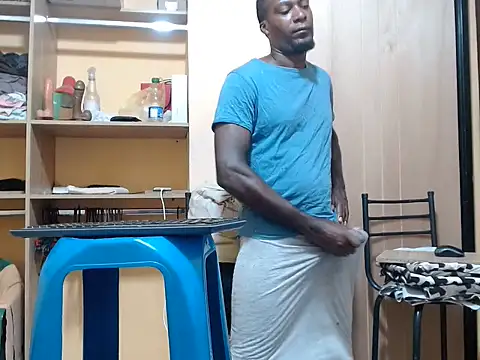 kurtbigcock 网络视讯表演