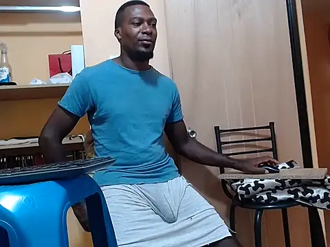 kurtbigcock Adlı Modelin Web Kamerası Şovu