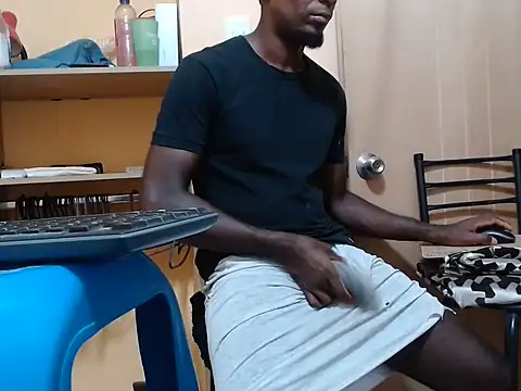 kurtbigcock 网络视讯表演