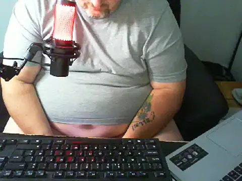 bigcuddlebear69er Webcamshow