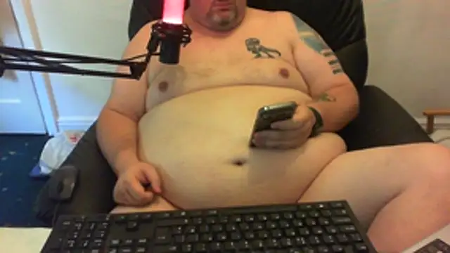 bigcuddlebear69er – webcam-show