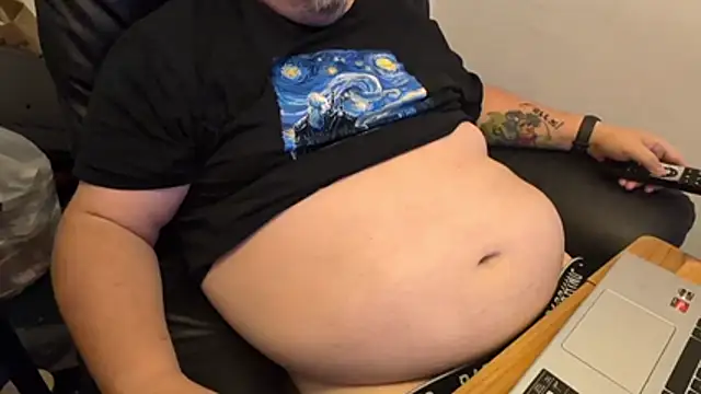 הופעת וובקאם של bigcuddlebear69er