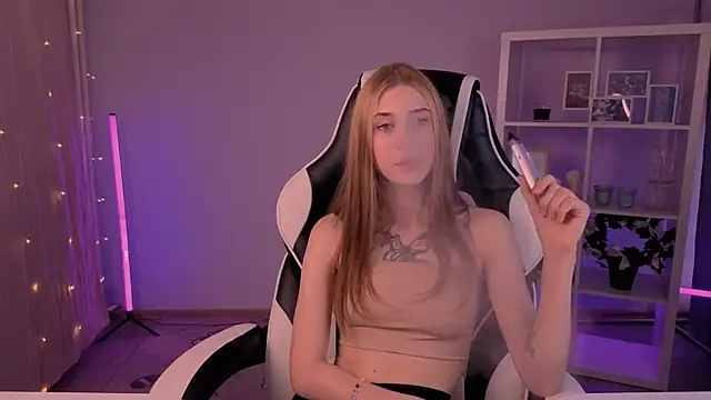 XXX chat uživo modela honey_bbyy