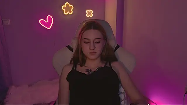 honey_bbyy Adlı Modelin Canlı XXX Sohbeti