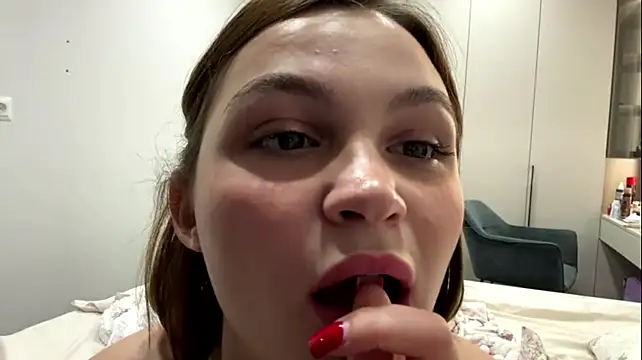 AdelaideBonsell's Live XXX Chat