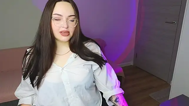 CarolinaRein Adlı Modelin Canlı XXX Sohbeti
