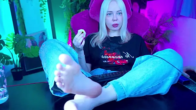 ChloeReedds Adlı Modelin Canlı XXX Sohbeti