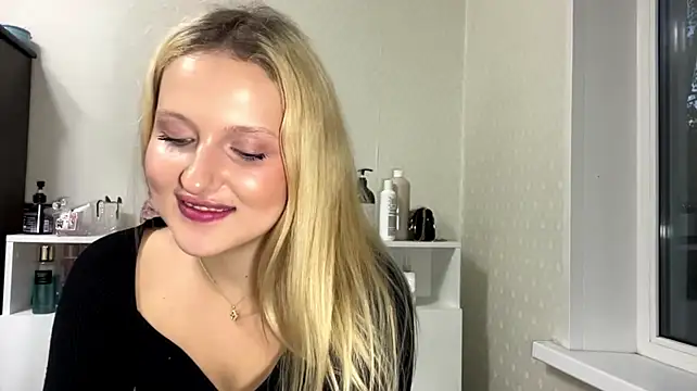 Webkamerová show Jullyamidnes