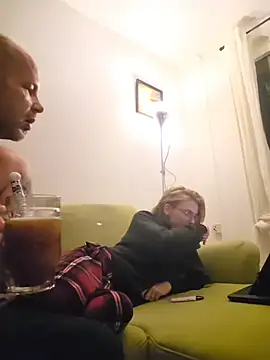 Badbitch_German_Badass webcam show