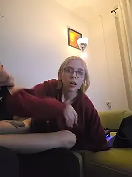 Badbitch_German_Badass Webcam-Show