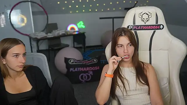 Elina_rose054 Webcam Show