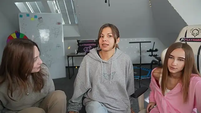 Elina_rose054 webkamerás műsora