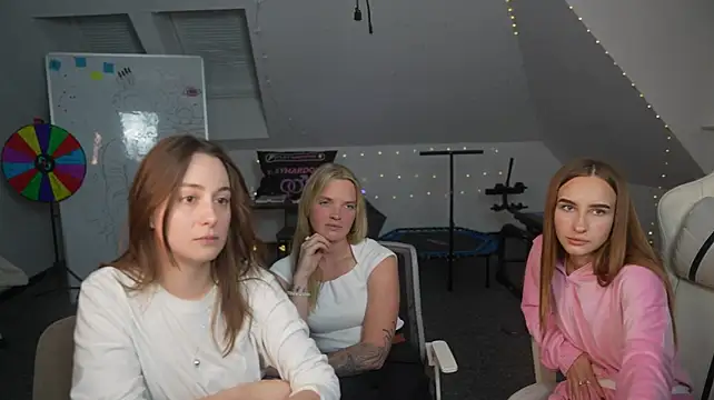 צ'אט XXX בשידור חי של Elina_rose054
