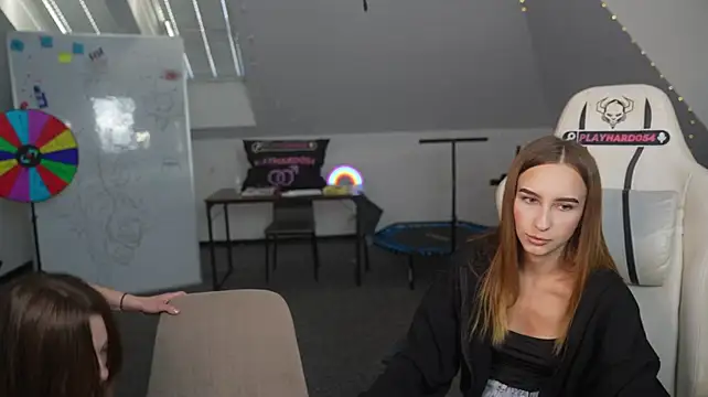 Elina_rose054: διαδικτυακό σόου στην κάμερα