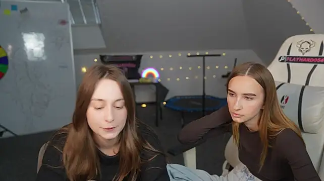 Elina_rose054 Pertunjukan Webcam