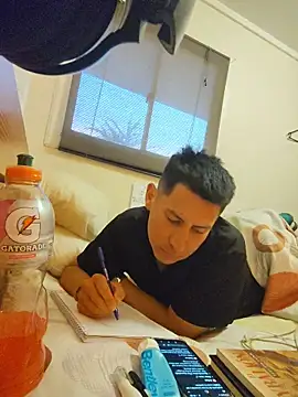 cumshotgod1 Show in webcam