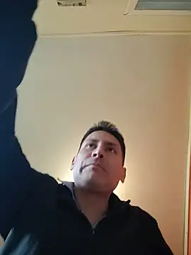 cumshotgod1 Show in webcam