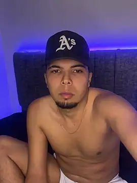 Вебкам-шоу JosuePerez-22CM