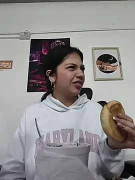 Show modela Julietaks na web-kameri