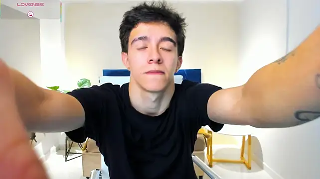 Austinbolt: вебкам-шоу