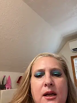 BrandyBells' Live XXX Chat