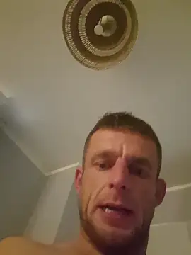 Mikemilflovern Webbikameraesitys