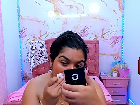 MiaBlakeXXX Adlı Modelin Web Kamerası Şovu
