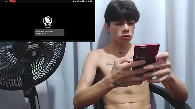 הופעת וובקאם של Boyathlete_