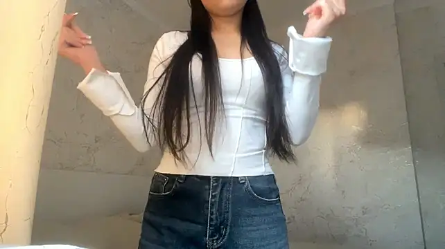 Erinlimma's Webcam Show