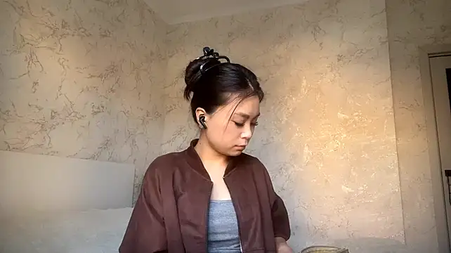Erinlimma's Webcam Show