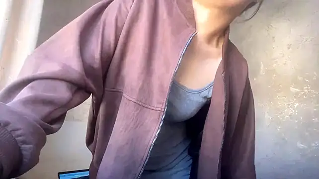XXX chat uživo modela Erinlimma