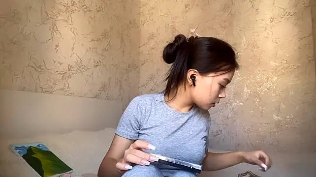 Erinlimma Show in webcam