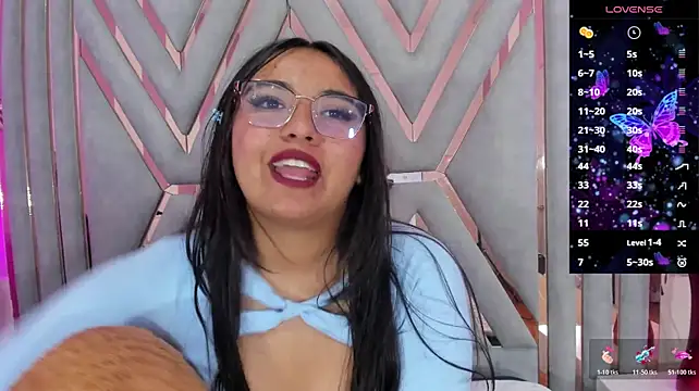 Show modela aba_sornyy na web-kameri