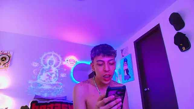 Show modela axel_betta na web-kameri