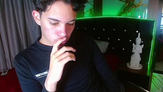 Webkamerová show haku_nayro