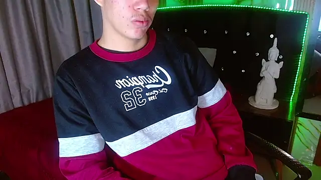 haku_nayro webkamerás műsora