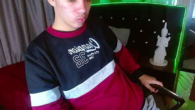 haku_nayro's Webcam Show