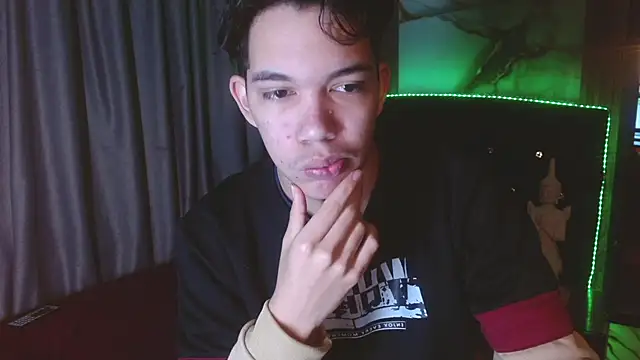 haku_nayro Show in webcam