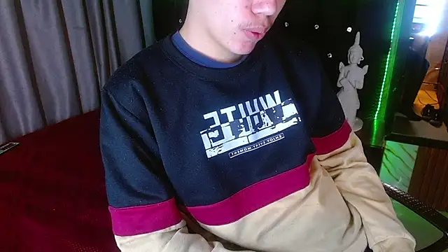 haku_nayro Webcam Show