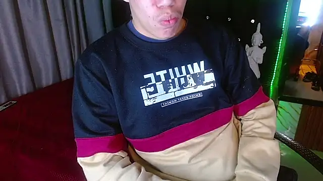 haku_nayro Show Webcam