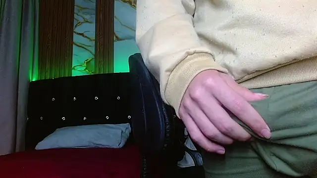 haku_nayro Webcam-Show