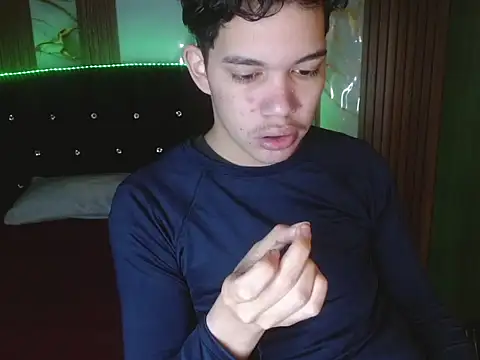 haku_nayro webcam show