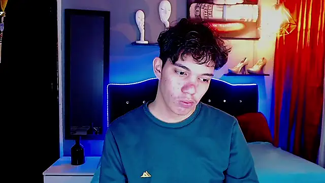 haku_nayro's Webcam Show